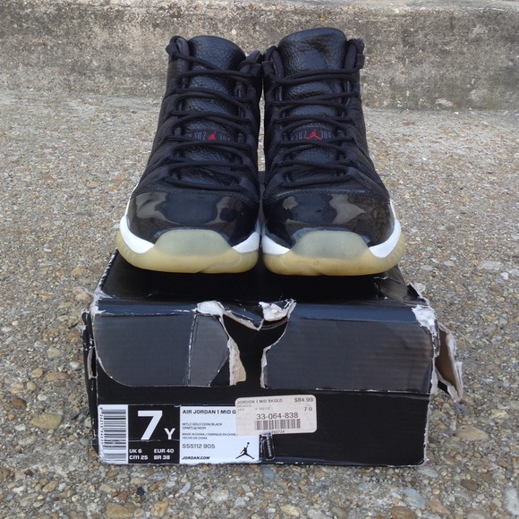 Jordan 11 GS "72-10" - Picture 2 of 6